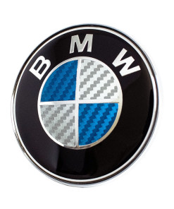 Σήμα καπό BMW διαμέτρου 74mm σε μπλε χρώμα με Carbon σχέδιο.