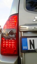 Πίσω φανάρια Mitsubishi Pajero (2001-2006) - με φιμέ φλας - σετ 2τμχ. - Image 5