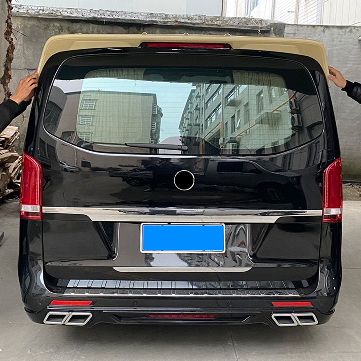 original-70453 Αεροτομή οροφής Mercedes Vito W447 (2016-2019) HS Style- μαύρη γυαλιστερή - Image 1